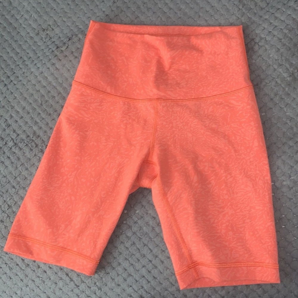 Lululemon shorts - Picture 5 of 9